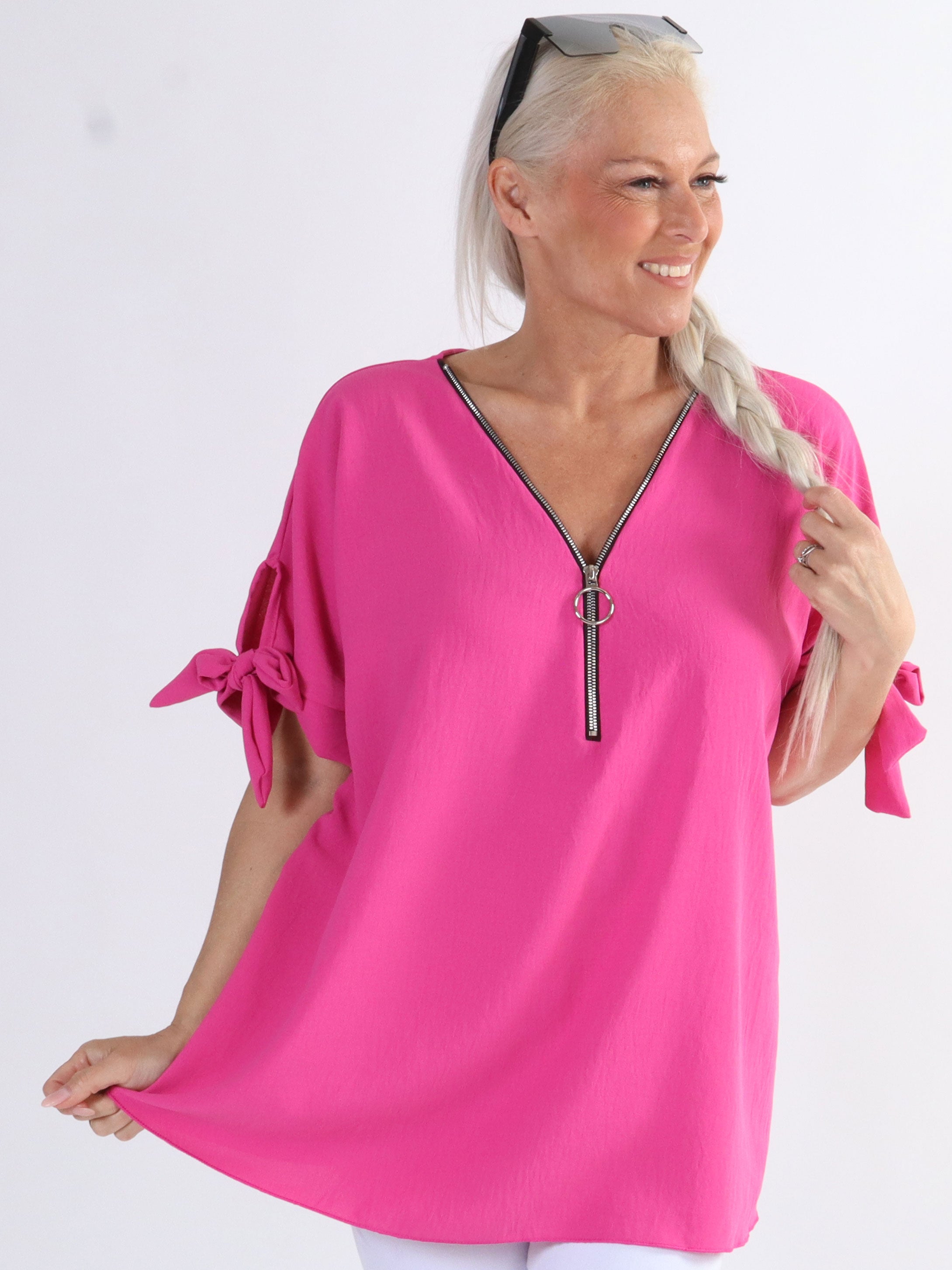 Frankie - Plus size tunika med lynlås og sløje på ærmerne